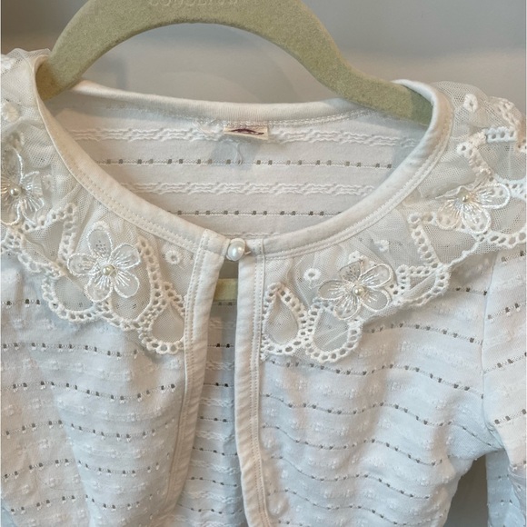 Size 6/7 Girls beaded lace detail sweater - Picture 2 of 3